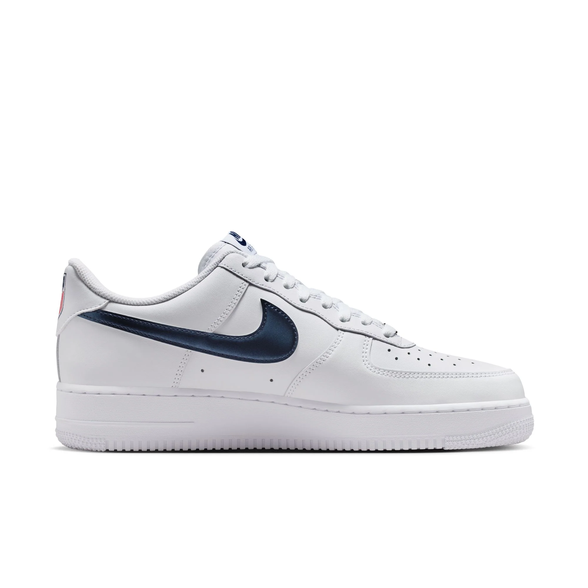 AIR FORCE 1 '07 LV8 - Image 3